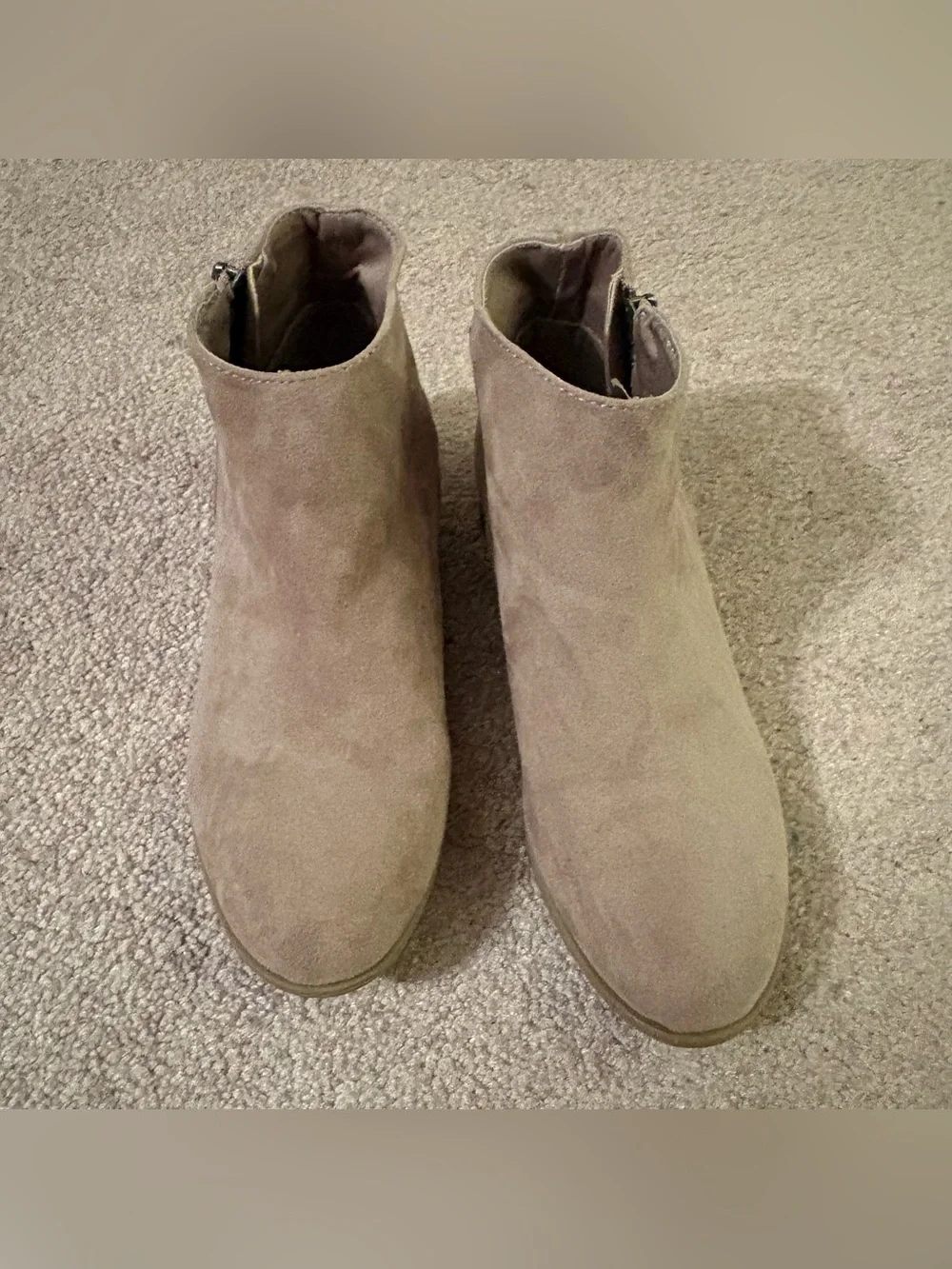 Sonoma girls 3 medium Suede Boots in Taupe